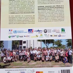 Dos du livre - Colloque International sur les Plantes Aromatiques et Médicinales des l'Outre-Mer